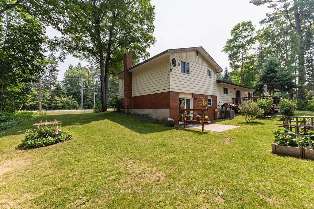 950 Muskoka #3 Road N • Huntsville, ON photo 32