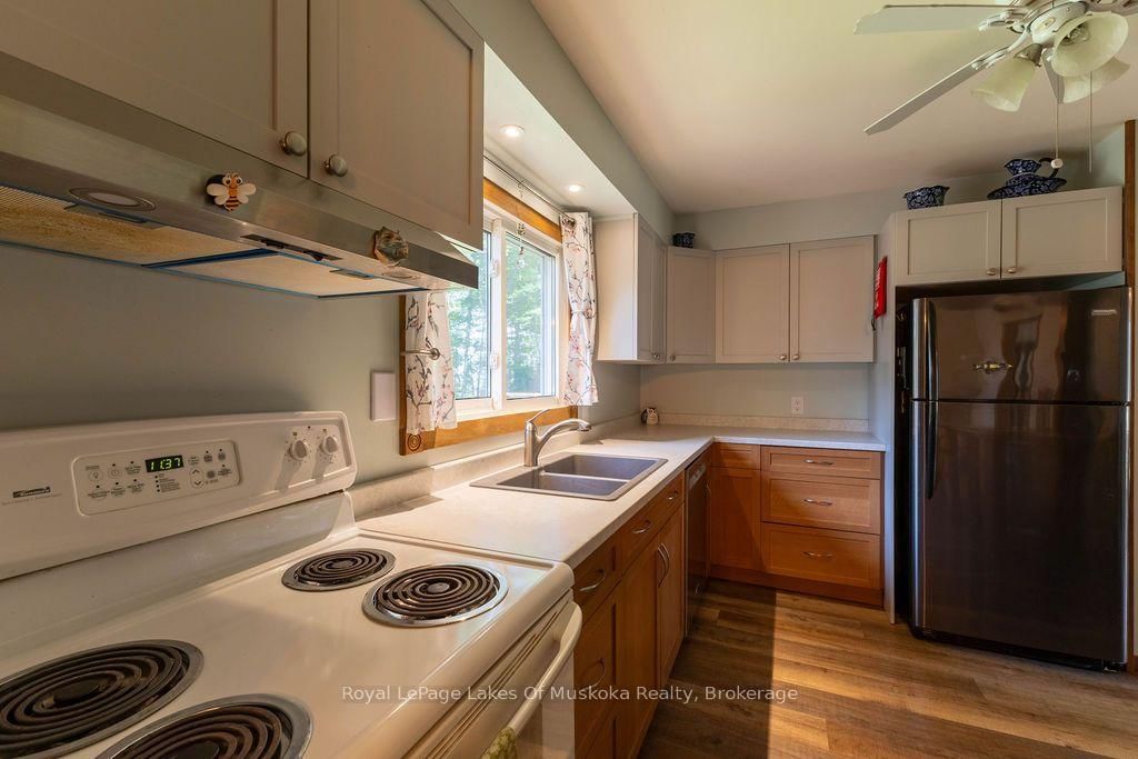 950 Muskoka #3 Road N • Huntsville, ON photo 4