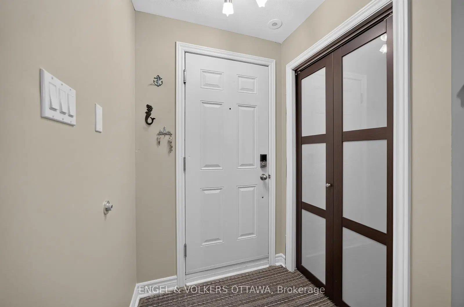 4 - 165 Waterbridge Drive, Ottawa, ON — photo 3