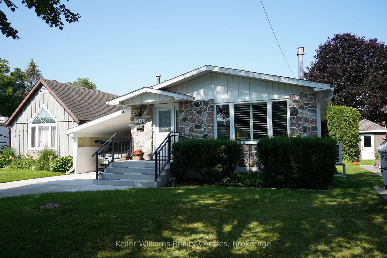 1568 5th Avenue • Owen Sound, ON photo 1