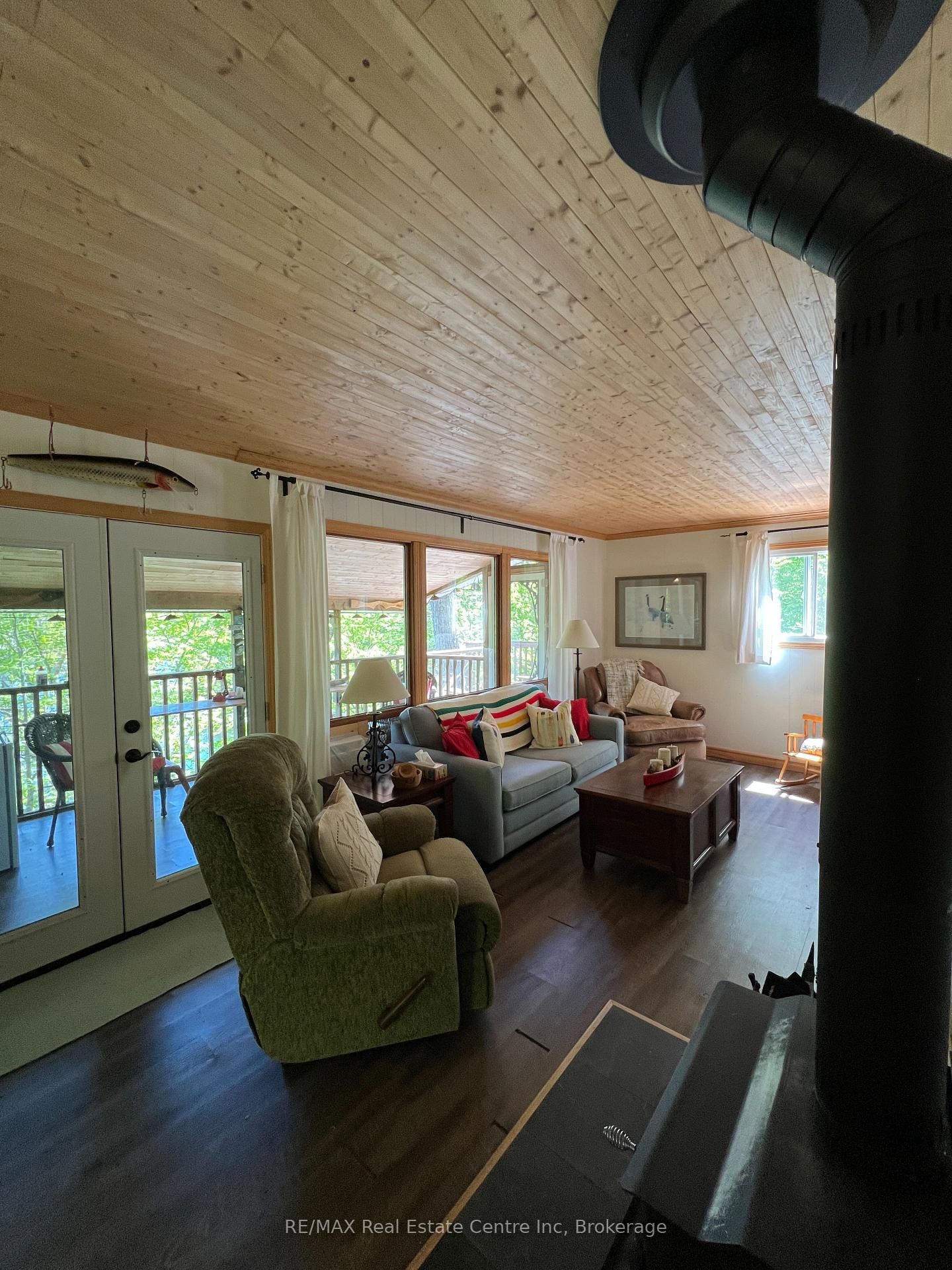 30 Pine Cone Lane • Bath, ON photo 12
