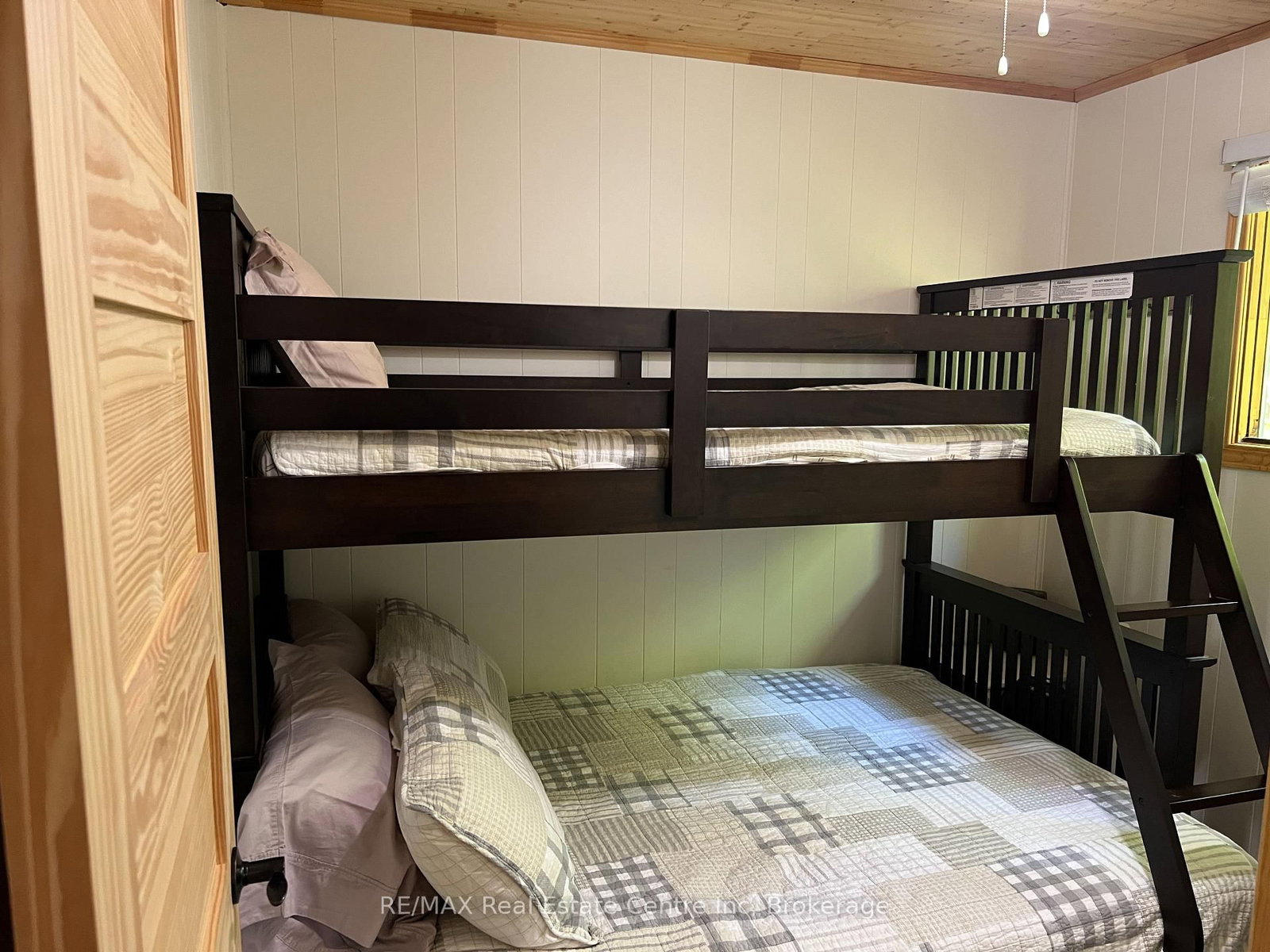 30 Pine Cone Lane • Bath, ON photo 16