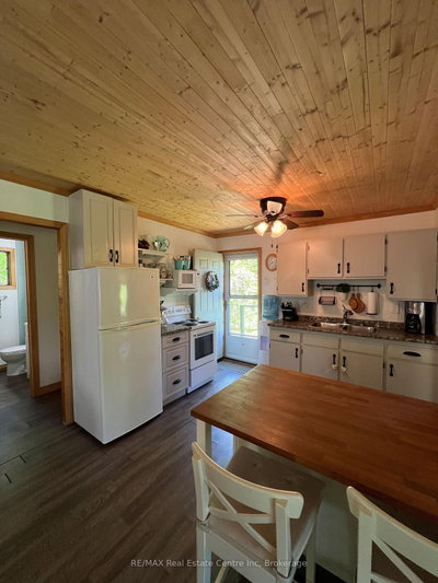 30 Pine Cone Lane • Bath, ON photo 9