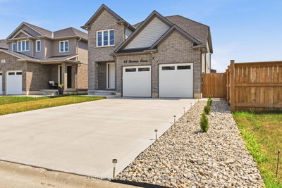 68 Rosina Lane • Zorra, ON photo 2