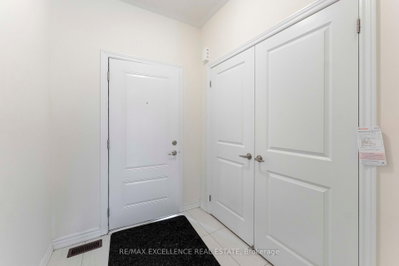 138 Winters Way • Shelburne, ON photo 5