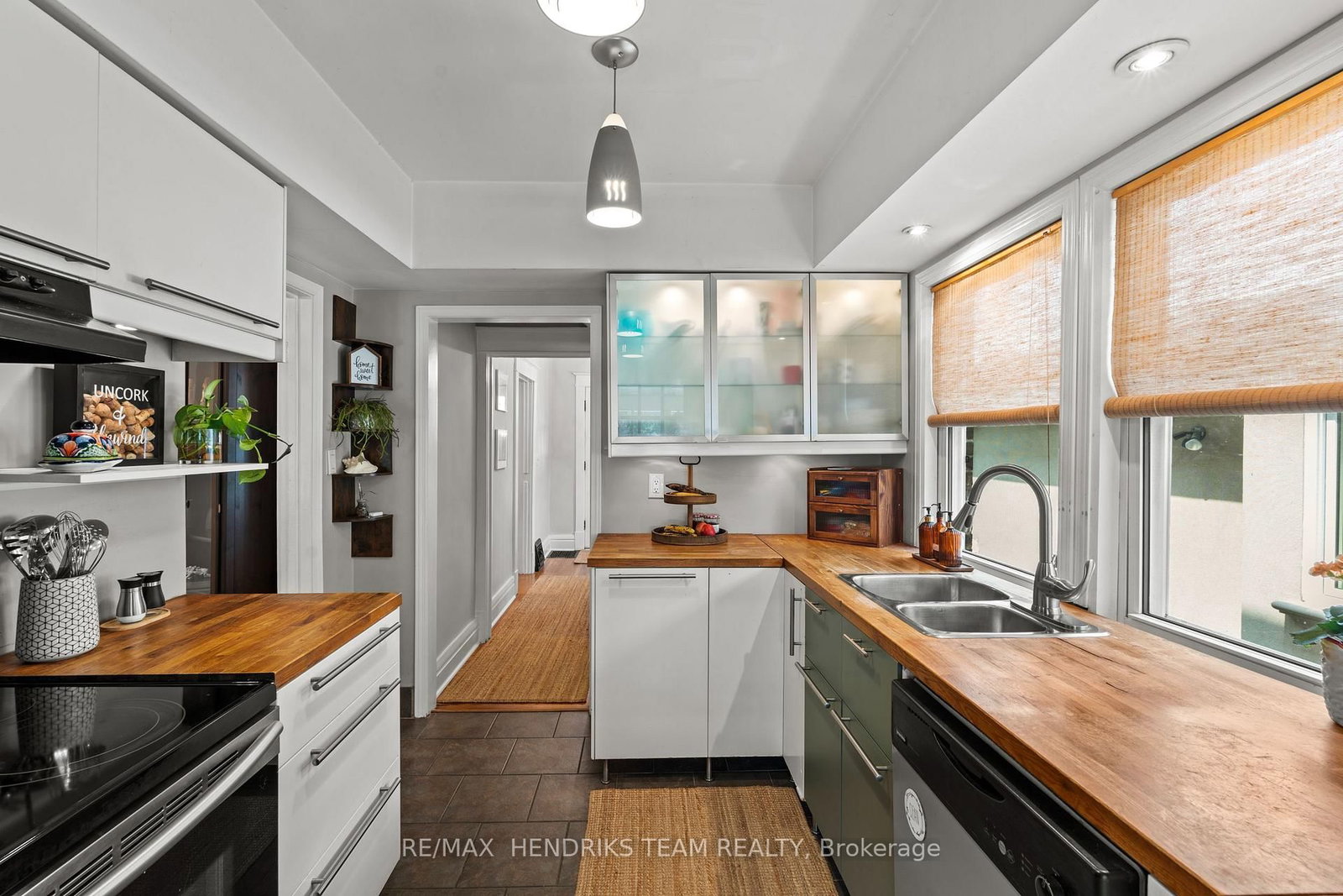 150 York Street • St. Catharines, ON photo 18