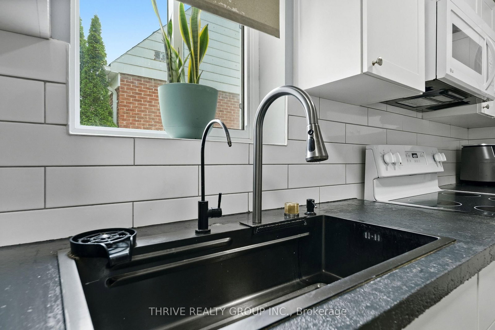 37 MINCING Lane • London East, ON photo 15