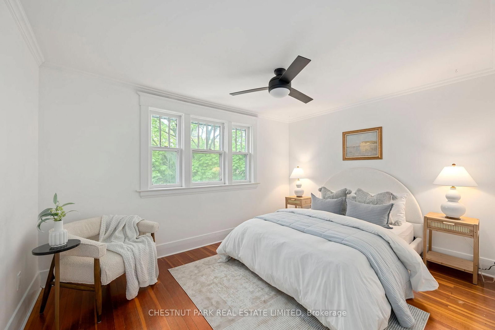 94 E Briscoe Street • London South, ON photo 9