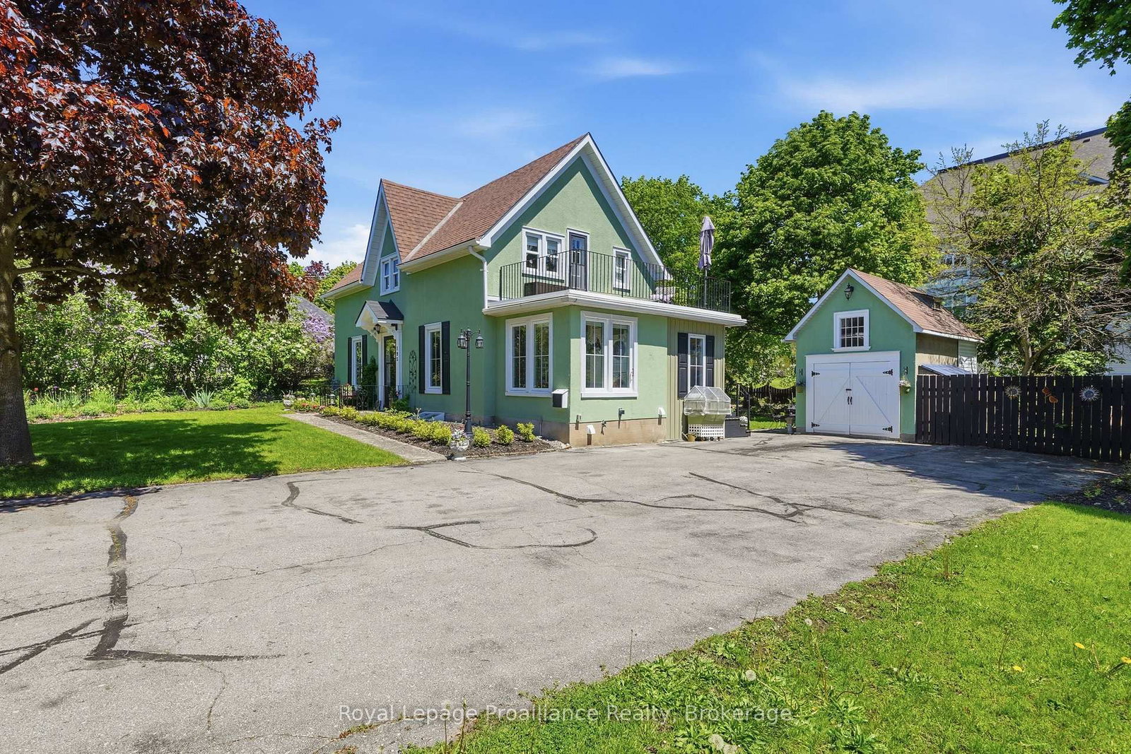 195 Maclellan Avenue • Quinte West, ON photo 1
