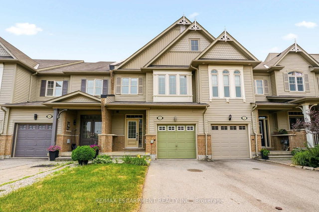 215 Nisbet Boulevard