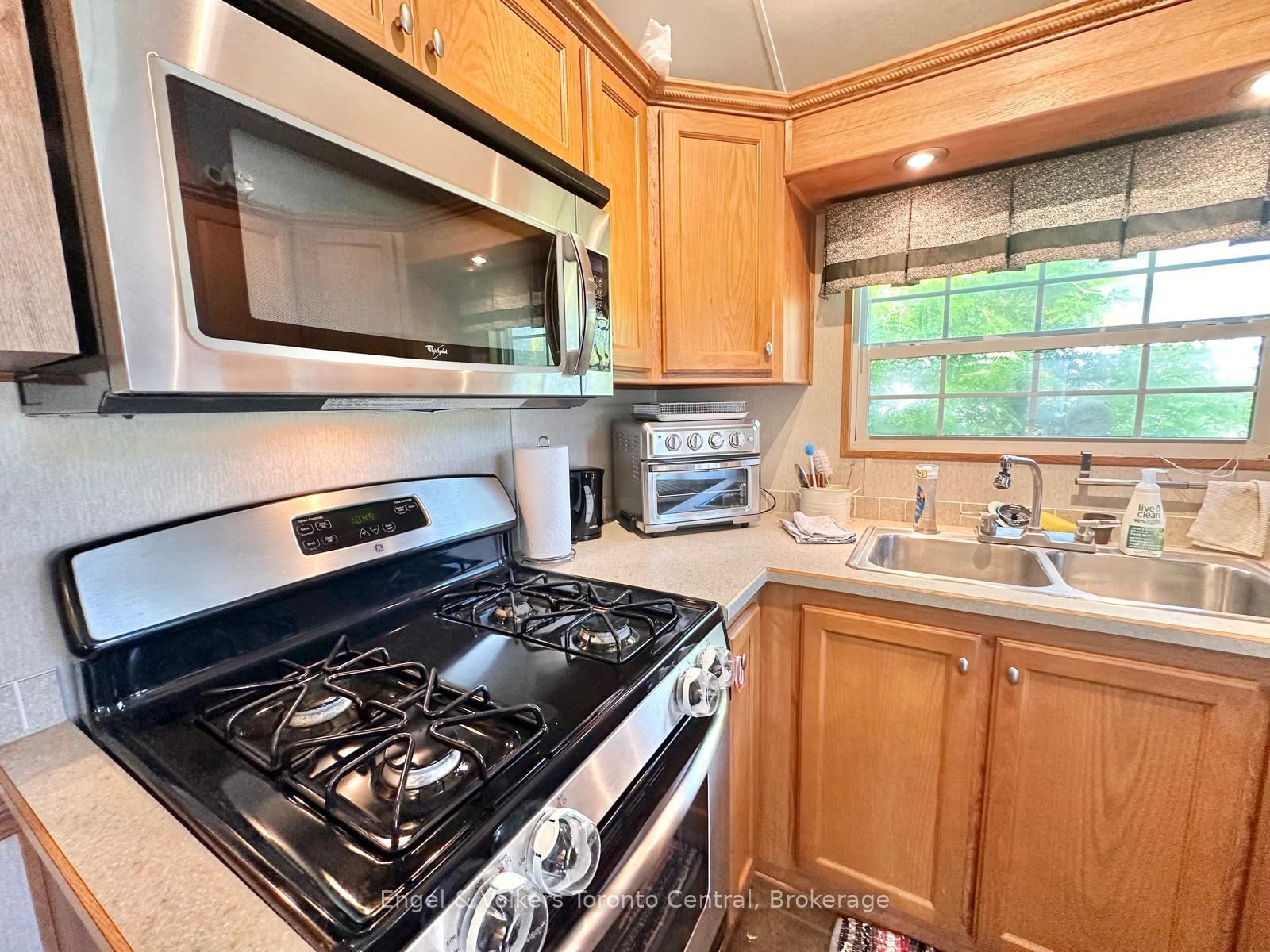 7489 E SIDEROAD 5 • #T113 • Wellington North, ON photo 11