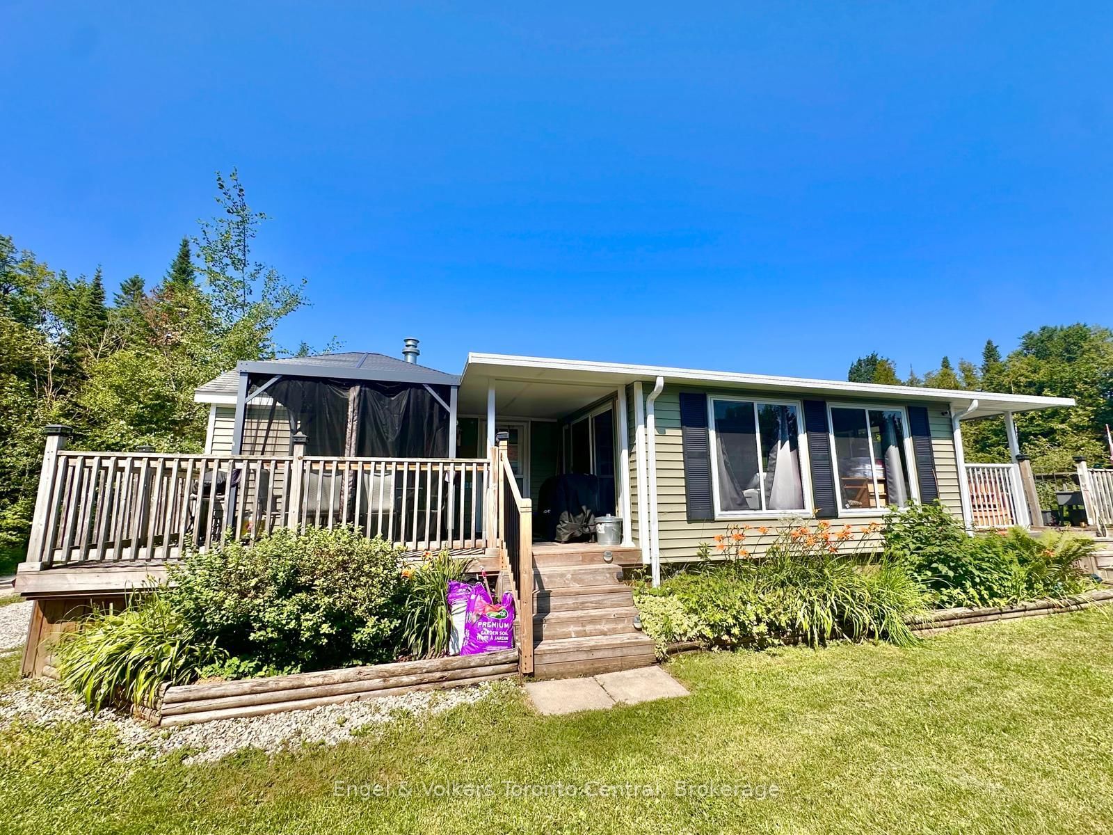 7489 E SIDEROAD 5 • #T113 • Wellington North, ON photo 2