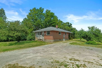 921 Robinson Road • Selwyn, ON photo 2