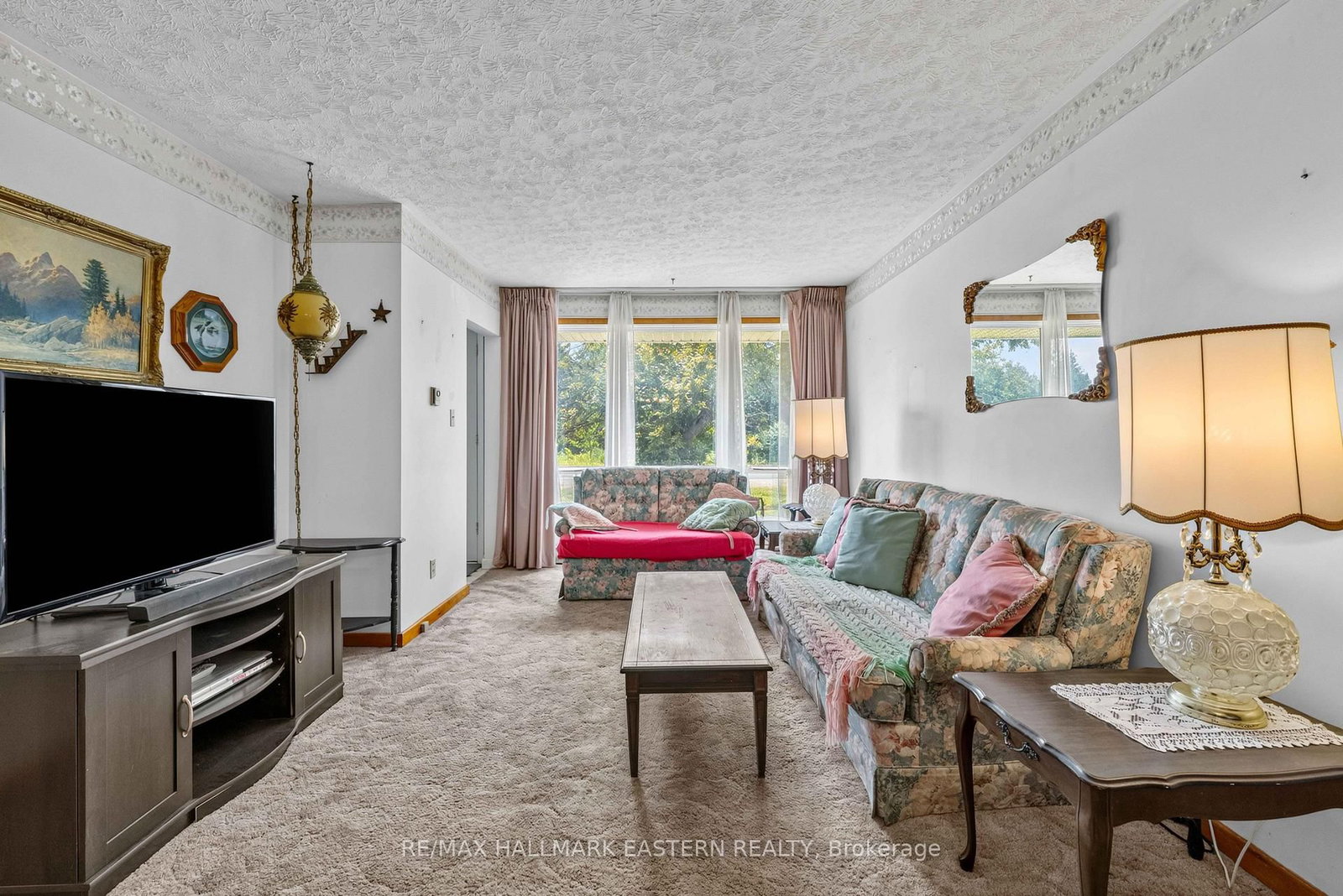 921 Robinson Road • Selwyn, ON photo 3