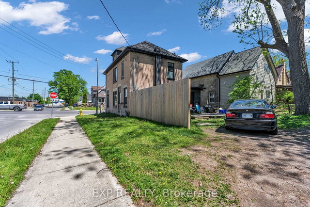 553 Quebec Street
