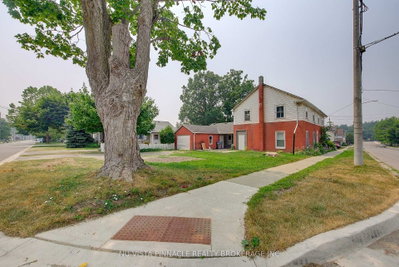 128 Park Street • St. Marys, ON photo 3