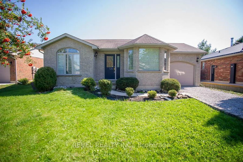 home for lease on 6 Geoffery Road