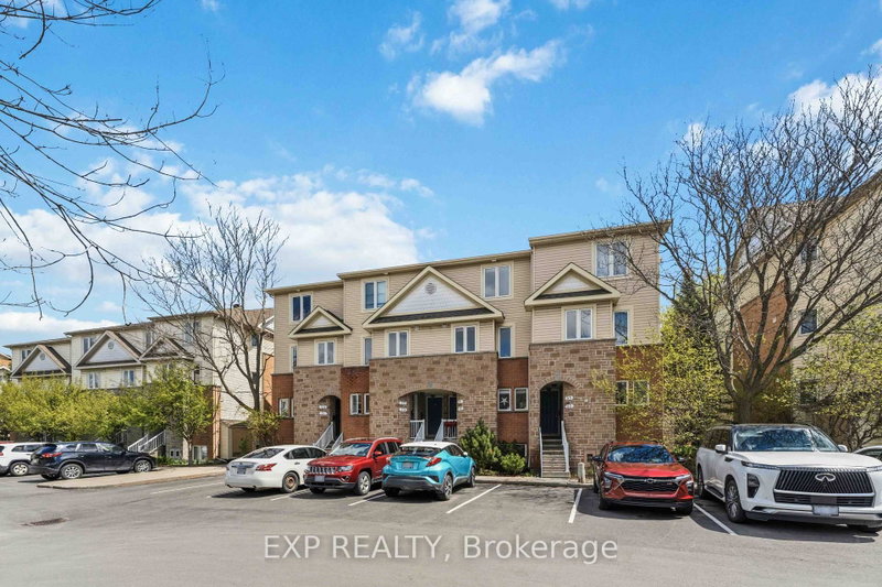 home for lease on 81 Strathaven Private