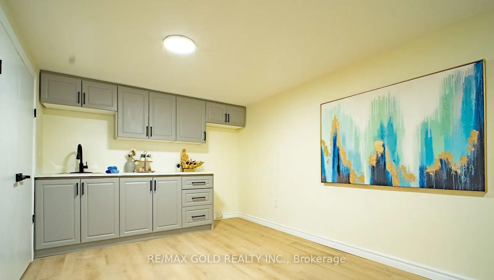 4682 Pinedale Drive • Niagara Falls, ON photo 24