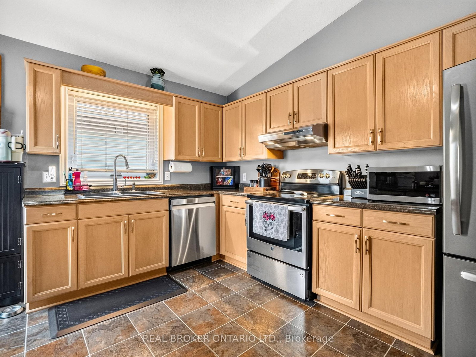 501 Trillium Avenue • Welland, ON photo 15