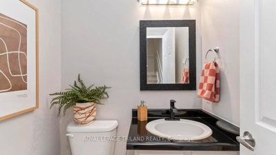 535 Topping Lane • #12 • London South, ON photo 4