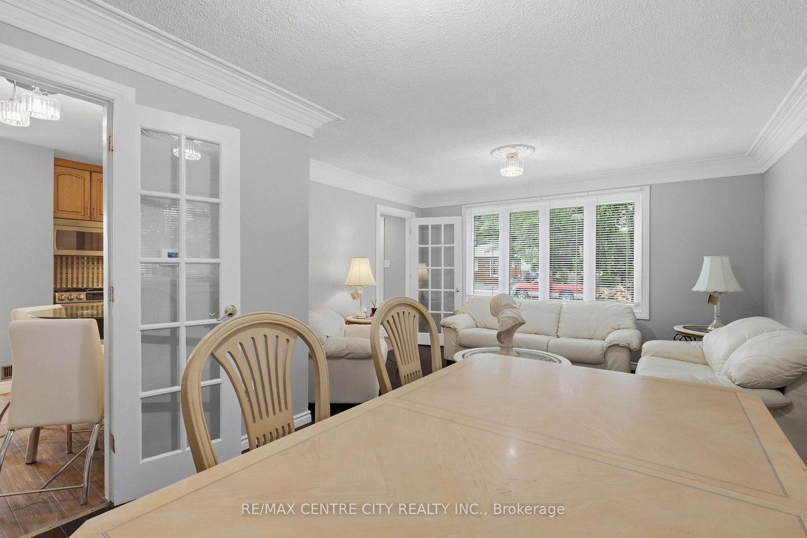 419 Ferndale Avenue • London South, ON photo 11