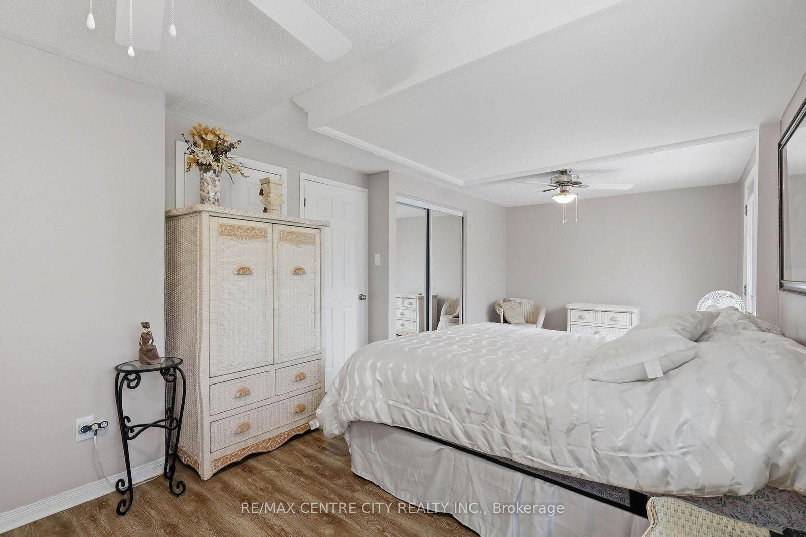 419 Ferndale Avenue • London South, ON photo 20