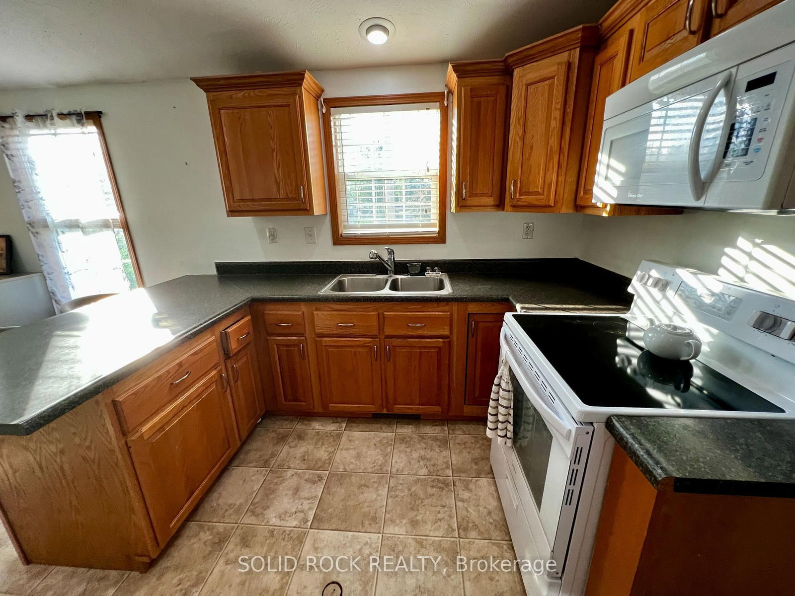 3535 St Joseph Boulevard • #90 • Orleans, ON photo 6