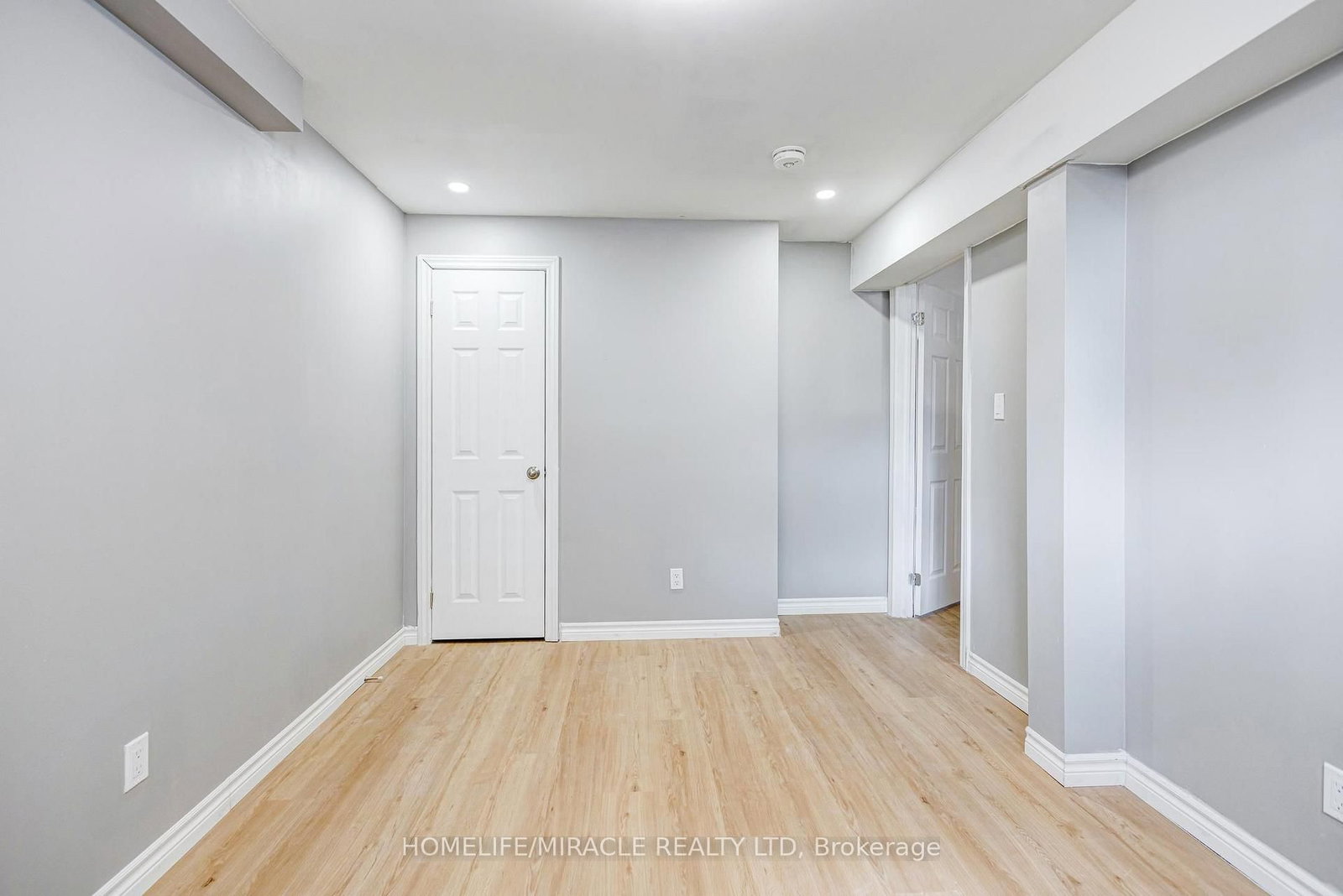 417 RIVERTRAIL Avenue • Kitchener, ON photo 35