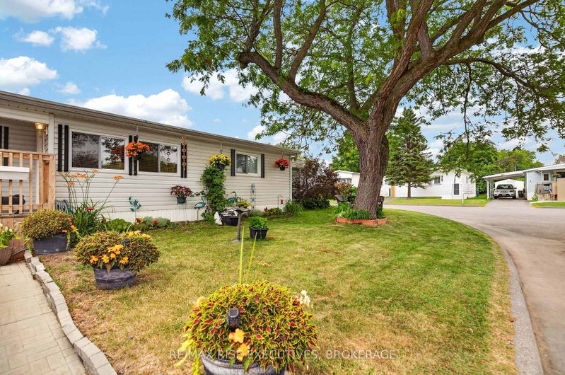 18 Wentworth Drive