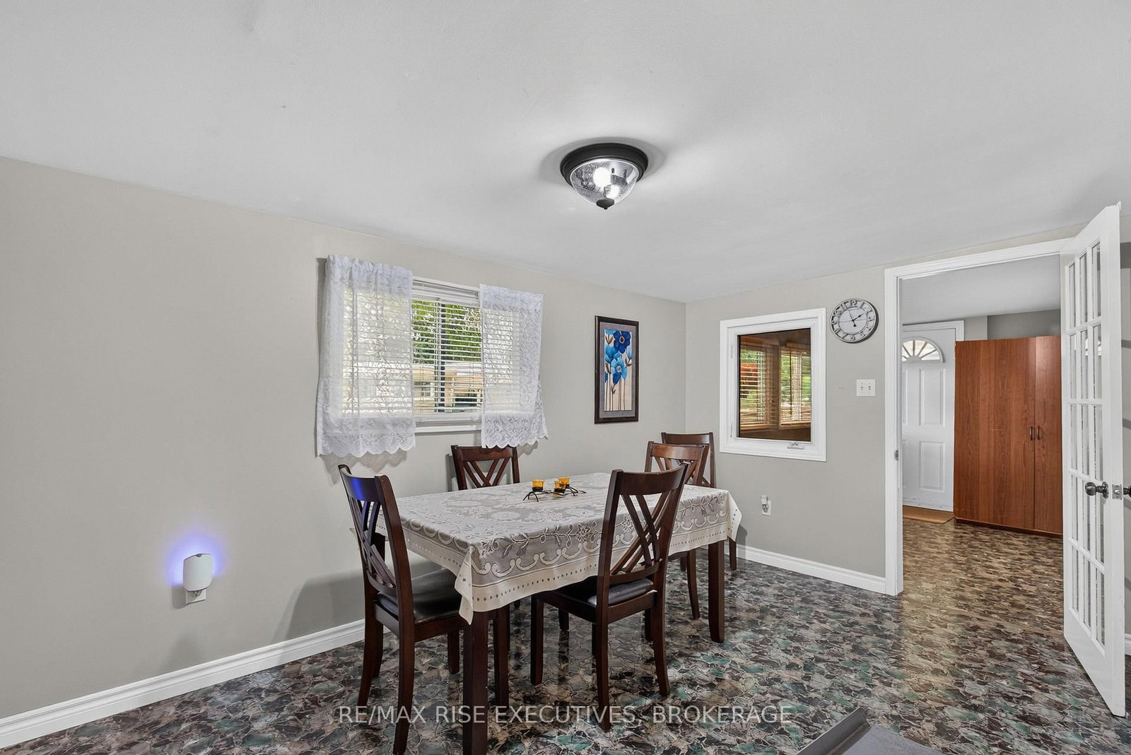 18 Wentworth Drive • Kingston, ON photo 8