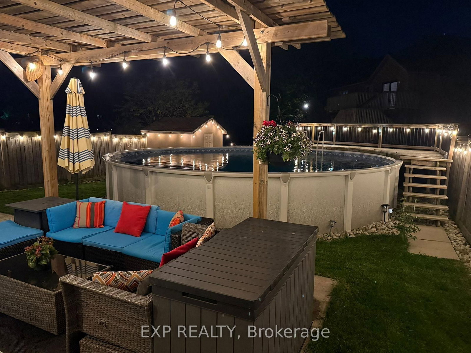 194 Southbrook Drive • Hamilton, ON photo 2