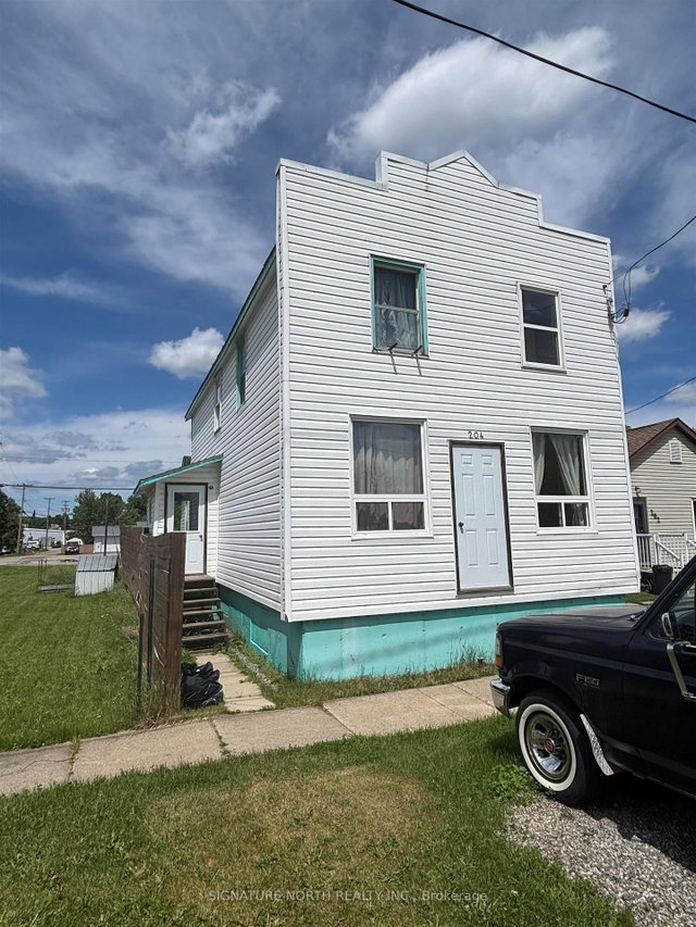204 Mackenzie Ave. W.