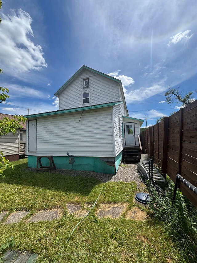 204 Mackenzie Ave. W.