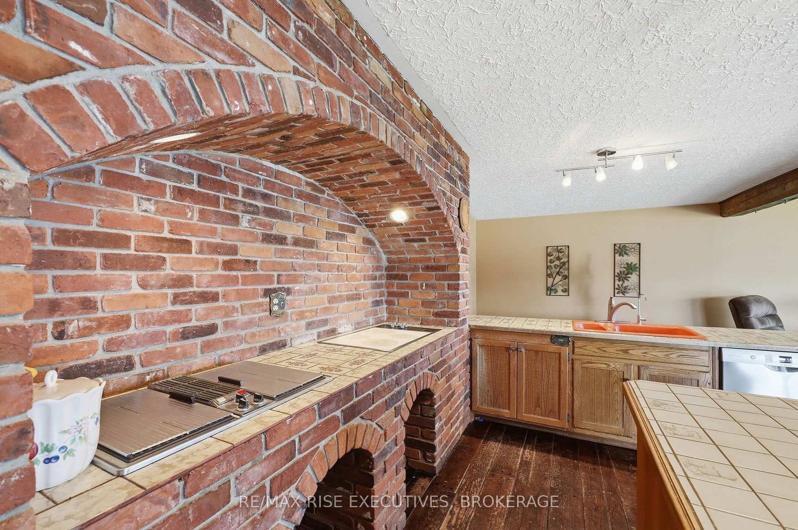 5054 Lower Round Lake Road • Battersea, ON photo 23