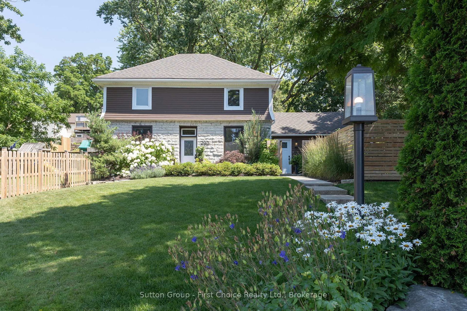 293 S Wellington Street • St. Marys, ON photo 1