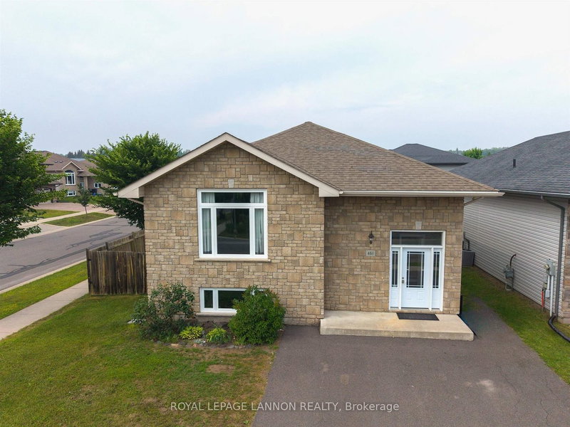 461 LONGBOW Street, Thunder Bay