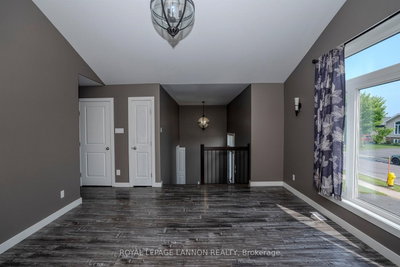 461 LONGBOW Street — photo 6