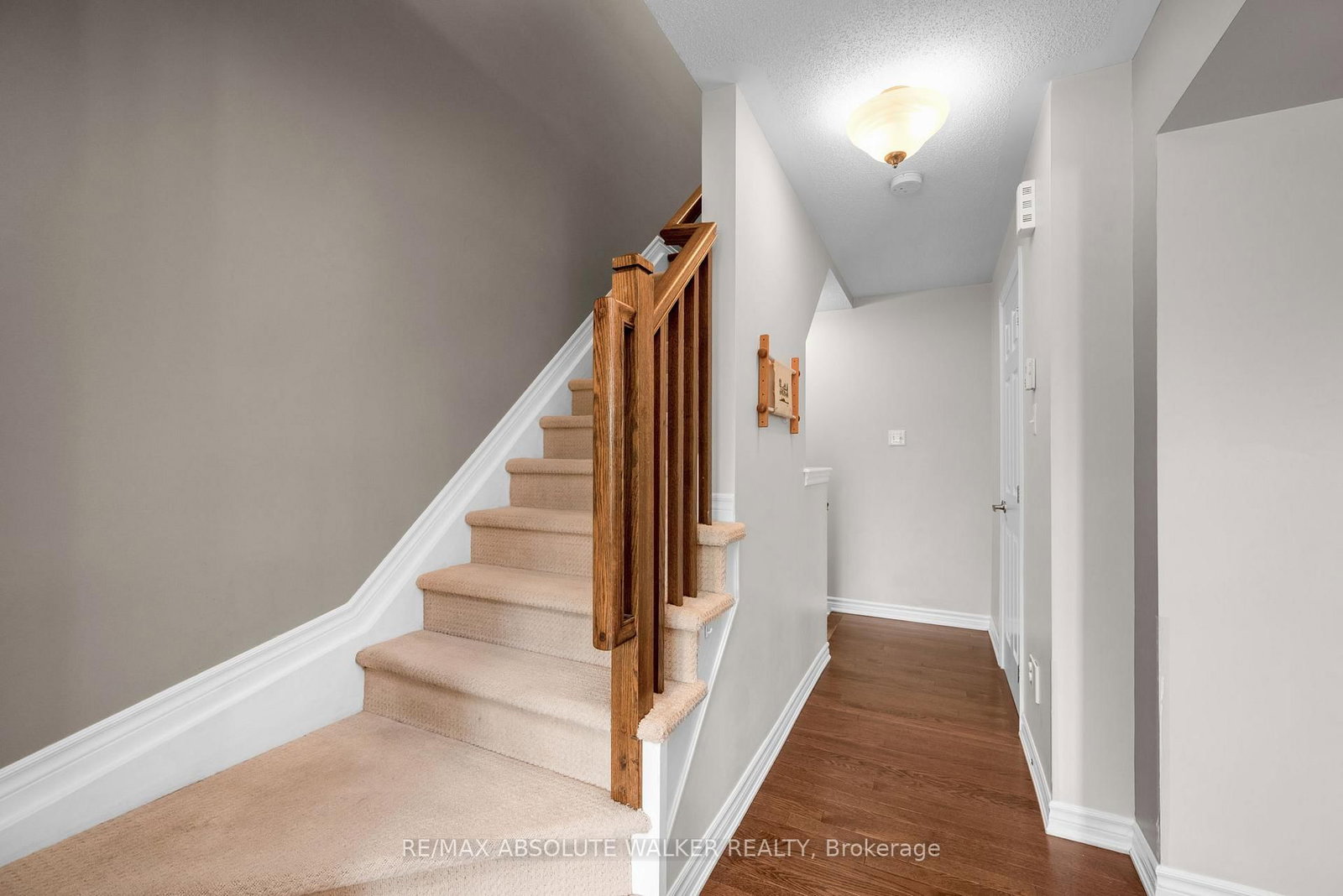 156 Sunshine Crescent • Ottawa, ON photo 18
