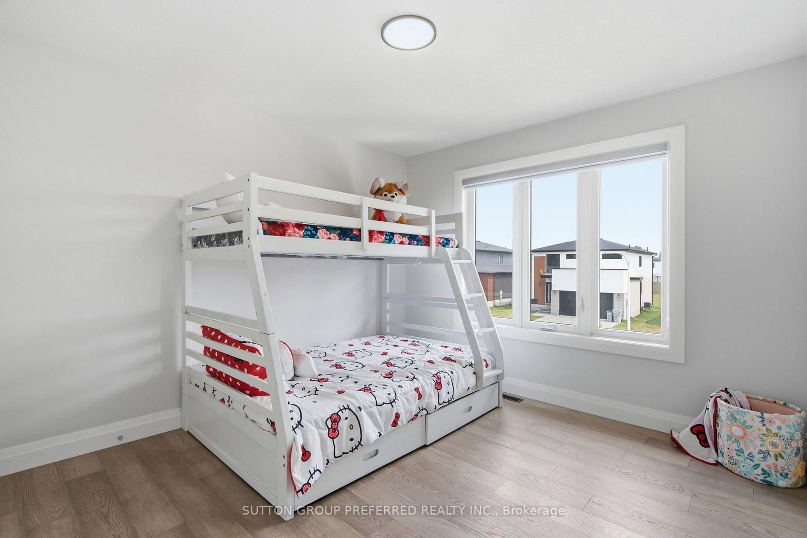 19 Kaiser Lane • Middlesex Centre, ON photo 32
