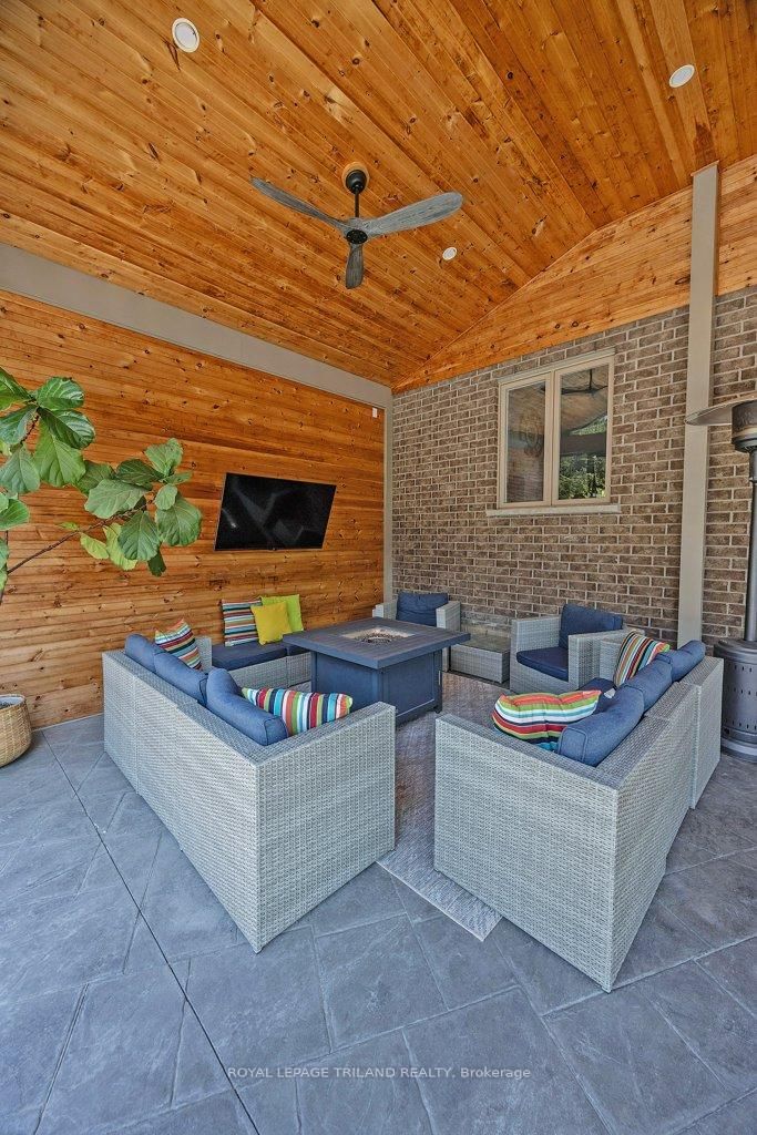 139 SKYLINE Avenue • London North, ON photo 37