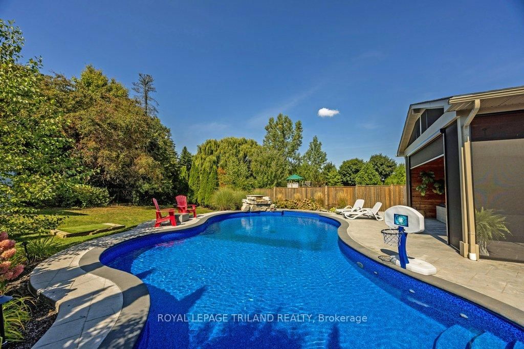 139 SKYLINE Avenue • London North, ON photo 45