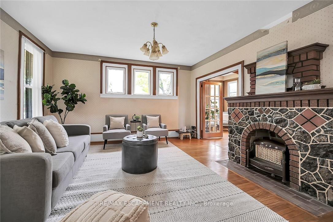 7 E Greenock Street • Norfolk, ON photo 6