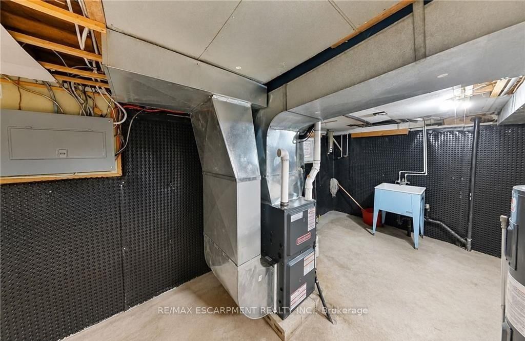 156 HOPE Avenue • Hamilton, ON photo 25