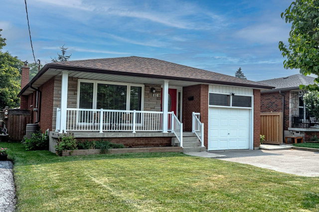 85 Lavina Crescent