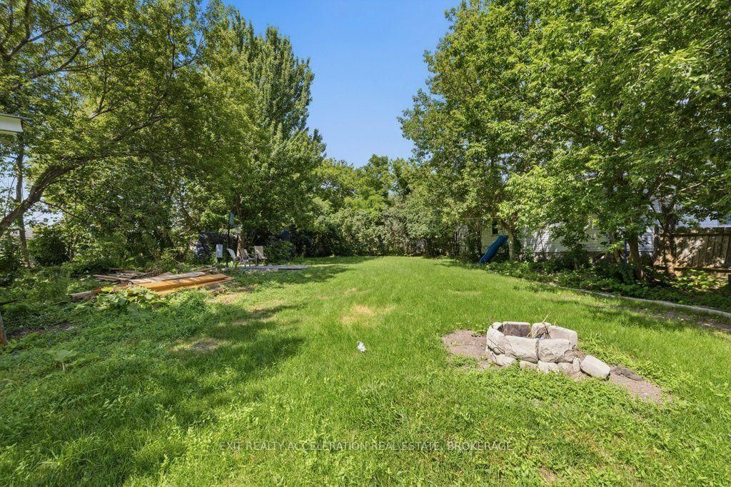 11 Parks Street • Greater Napanee, ON photo 7