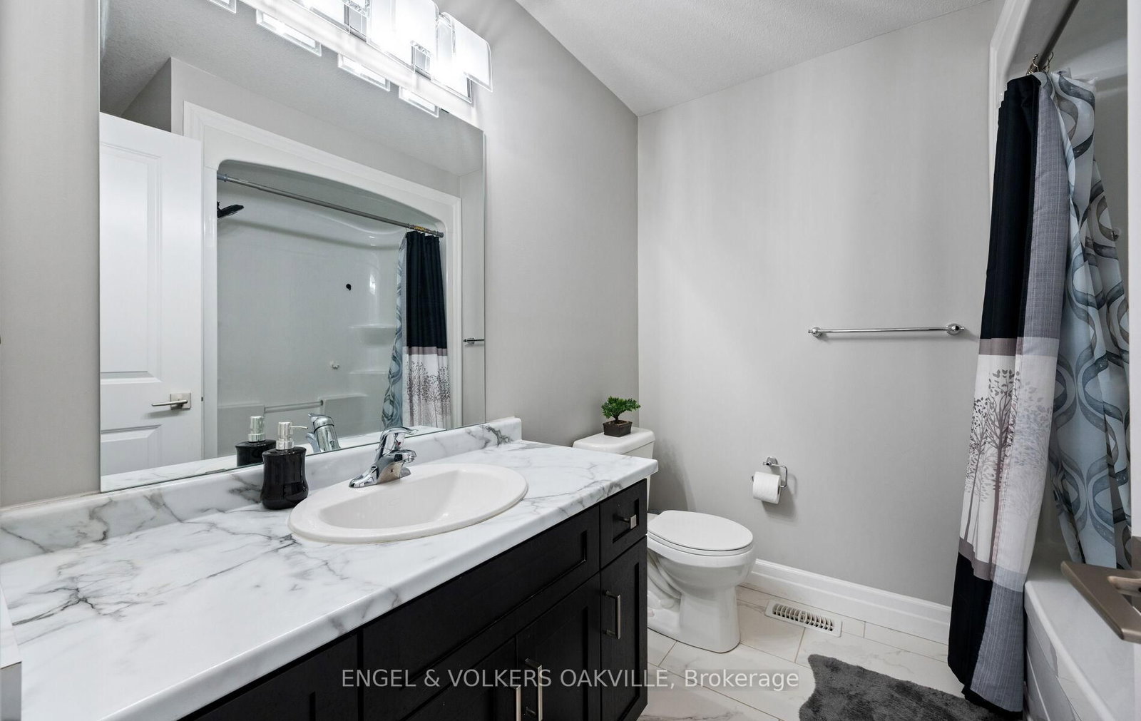 1023 Devonshire Avenue • #29 • Woodstock, ON photo 37
