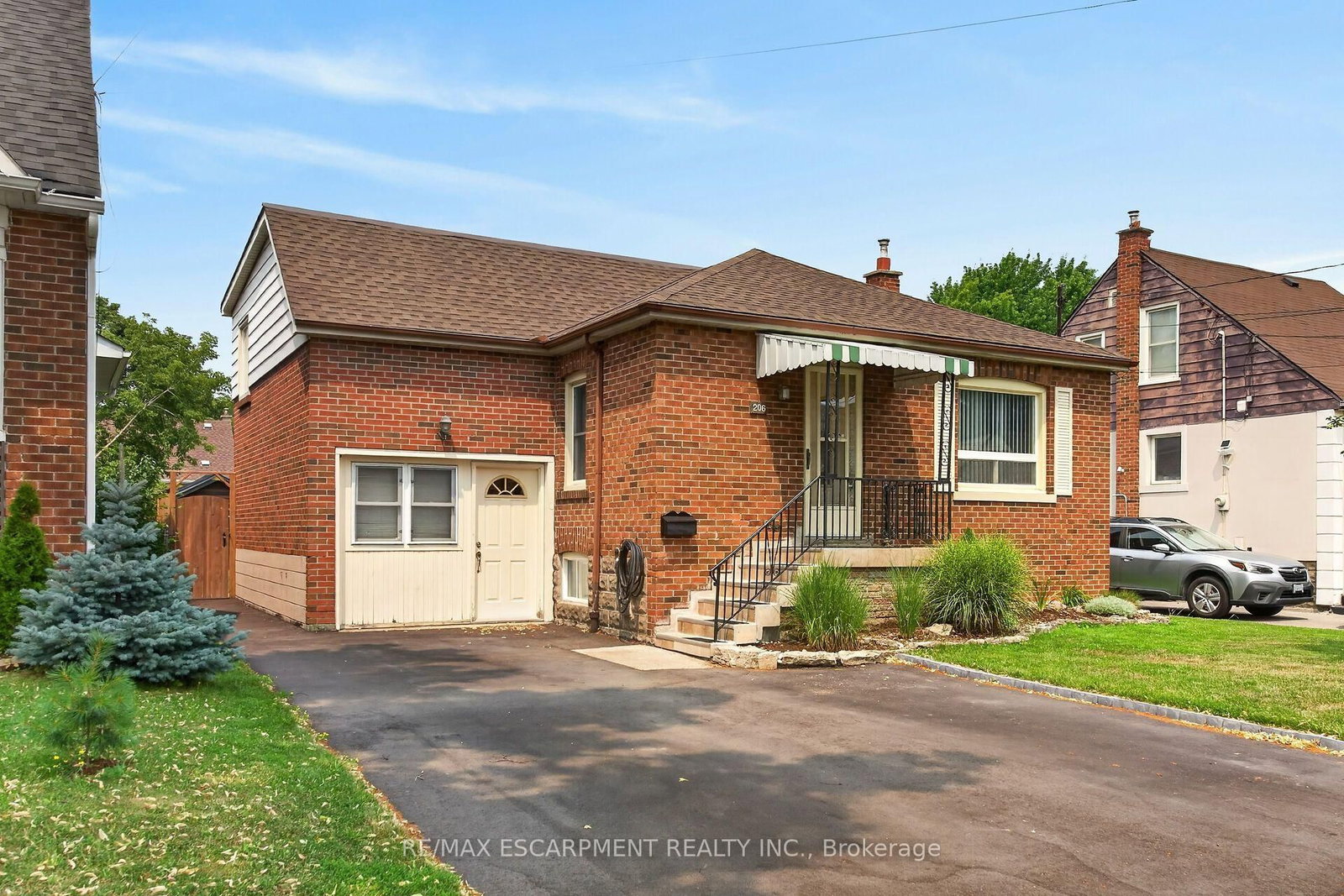 206 EAST 13TH Street • Hamilton, ON photo 1