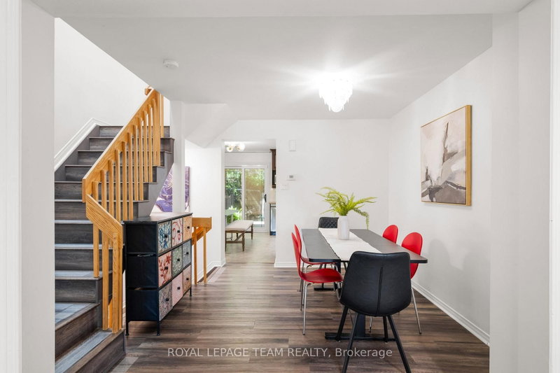 212 Provender Avenue, Ottawa