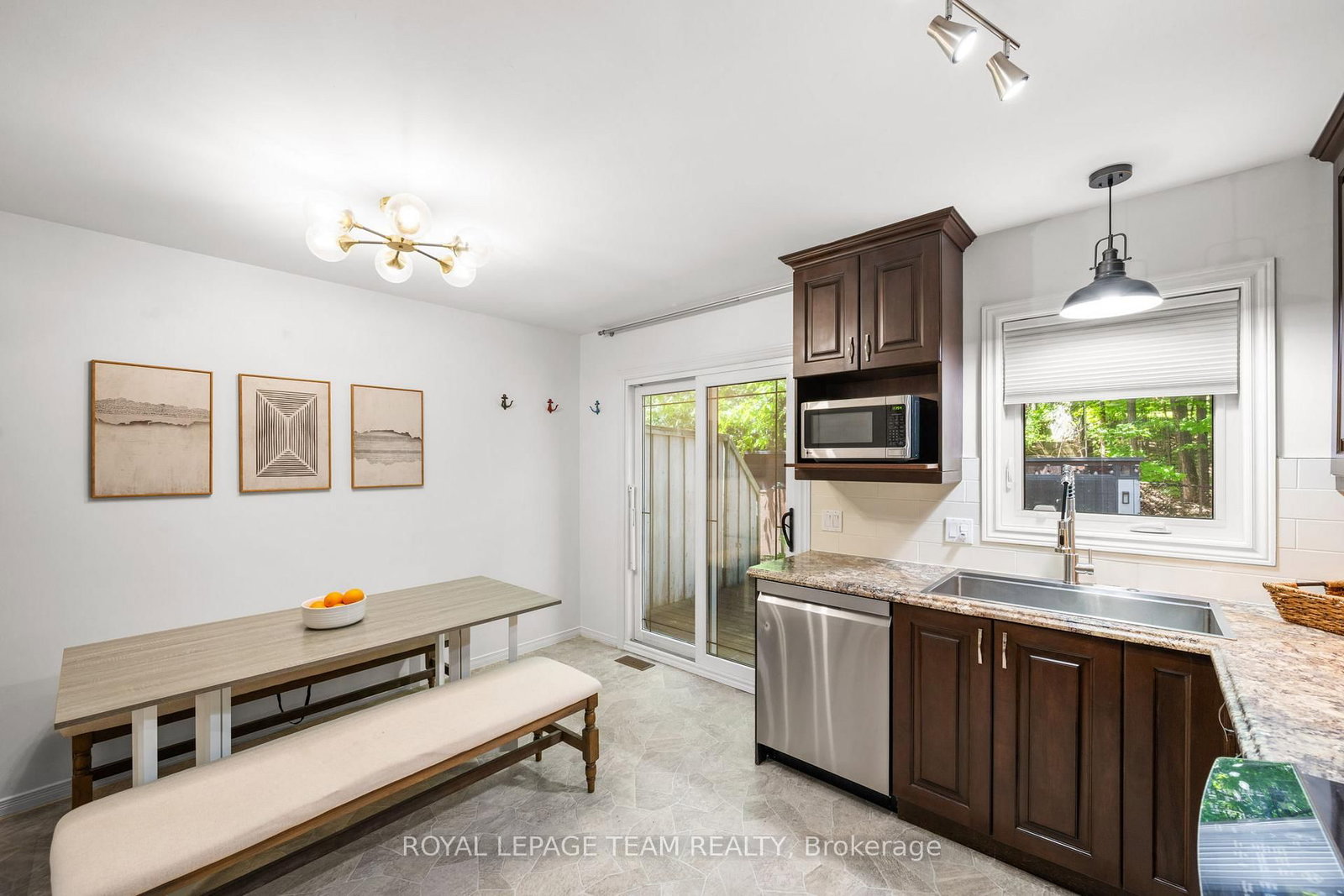 212 Provender Avenue • Ottawa, ON photo 14